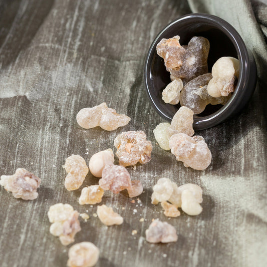 Discover the Power of Frankincense for Repairing and Strengthening Your Hair!